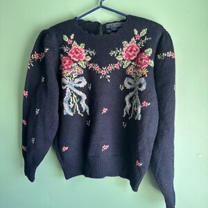 Floral VNTG Sweater
